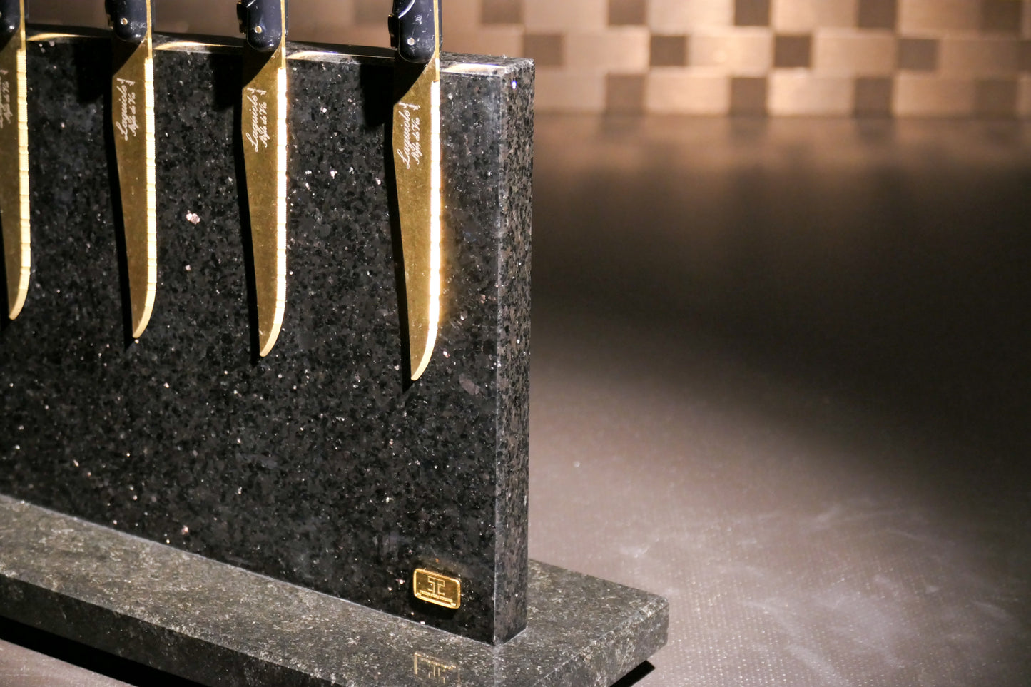 Knife block made of Star Galaxy Gold | Diamond cut