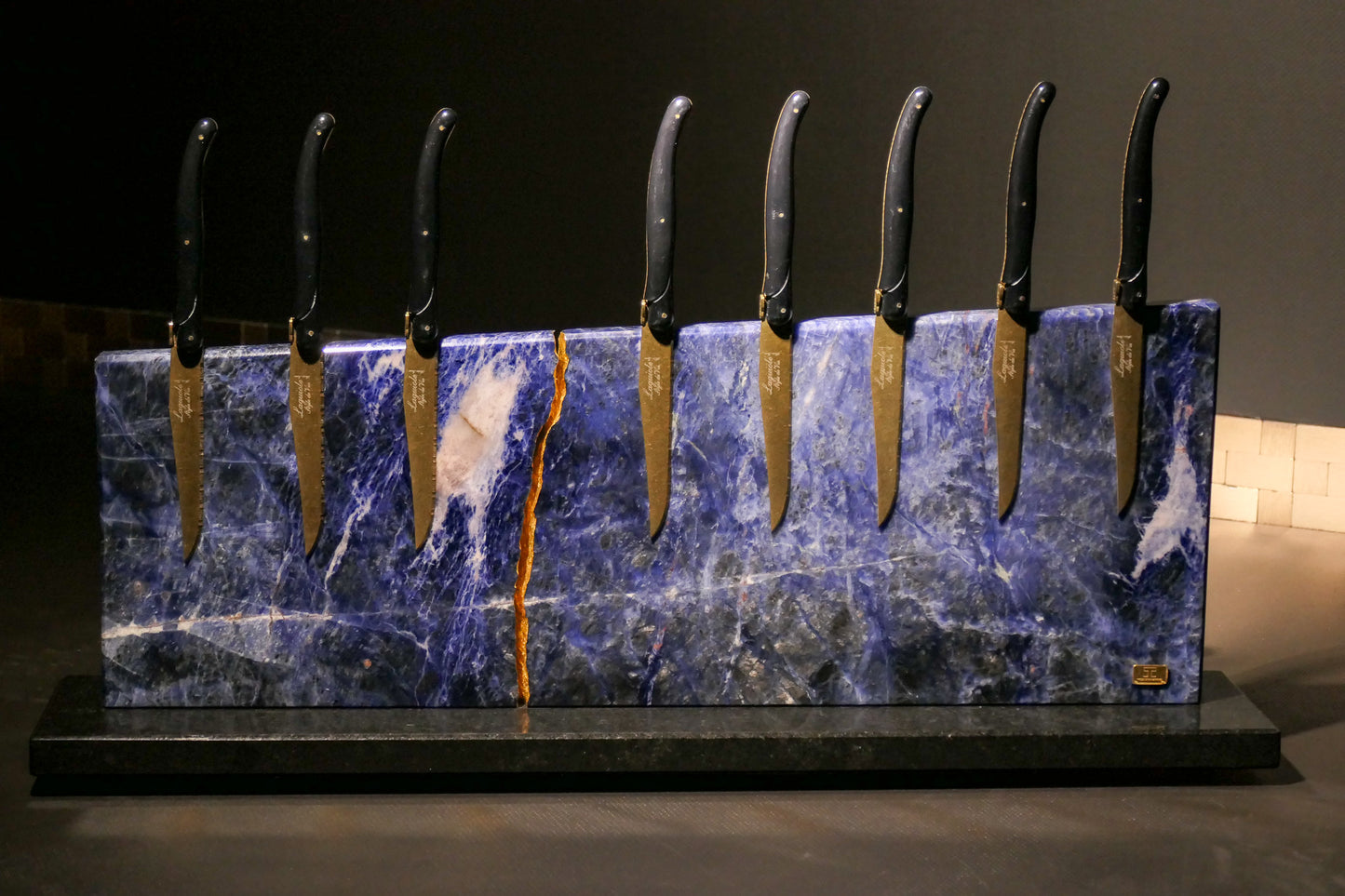 Sodalite knife block | Diamond Cut