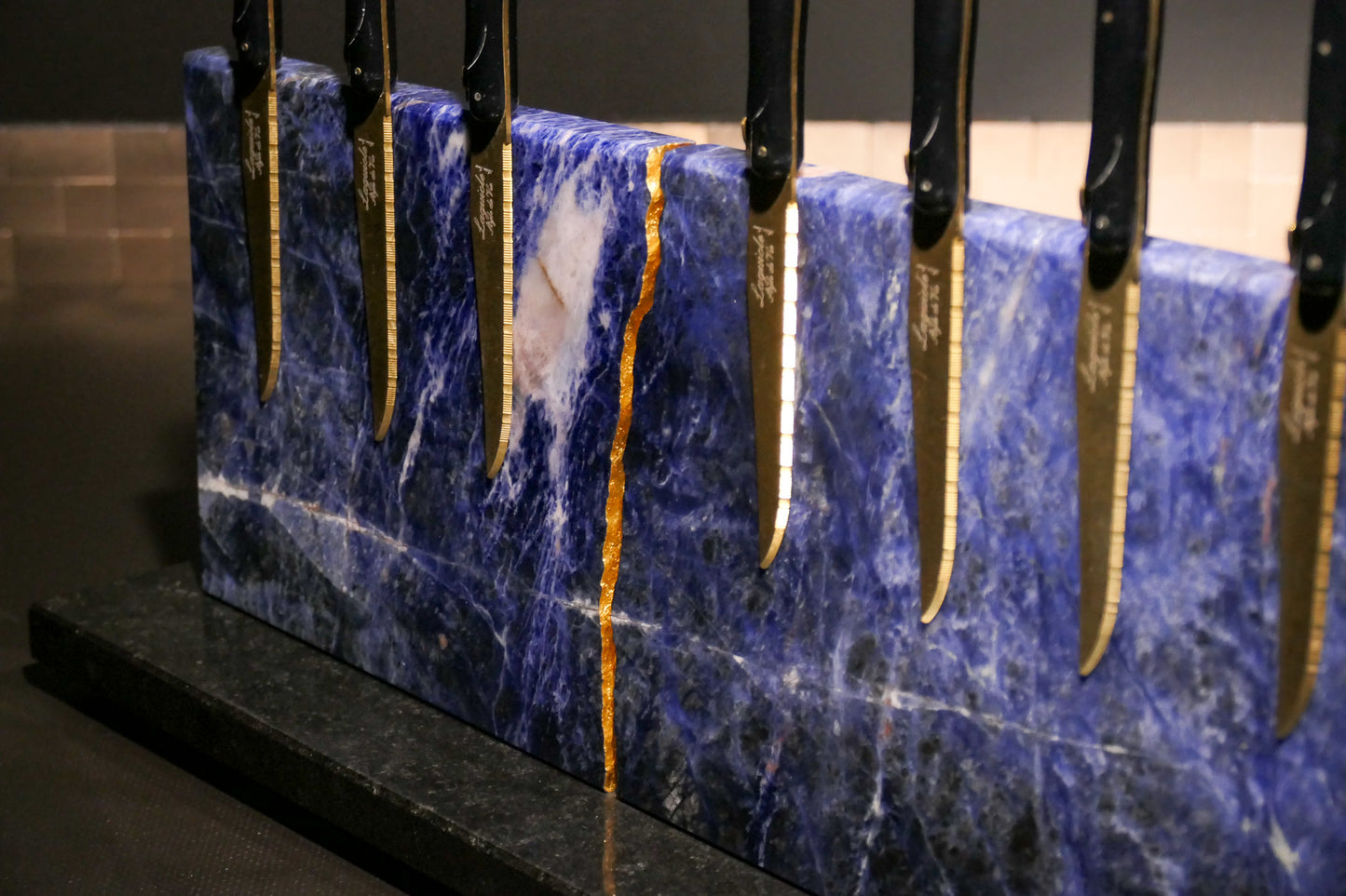 Sodalite knife block | Diamond Cut