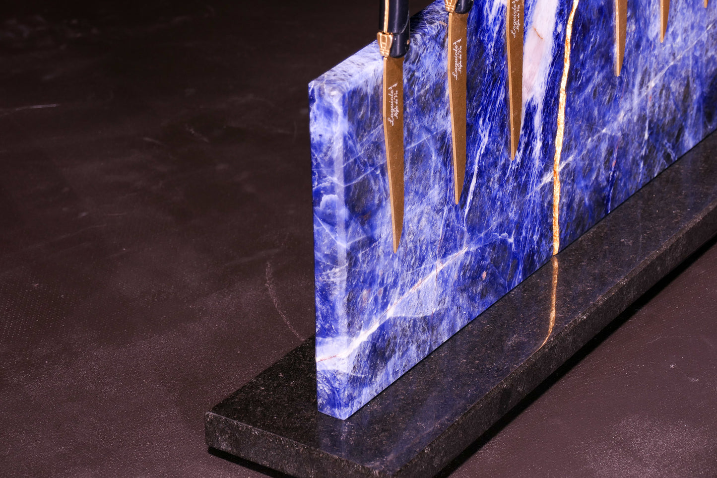 Sodalite knife block | Diamond Cut