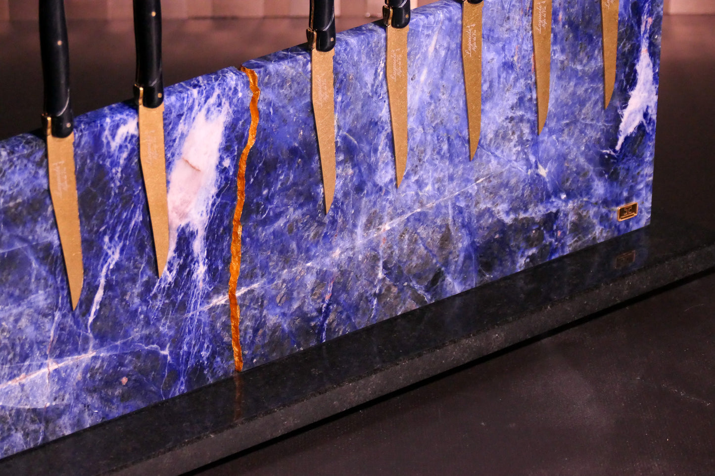 Sodalite knife block | Diamond Cut