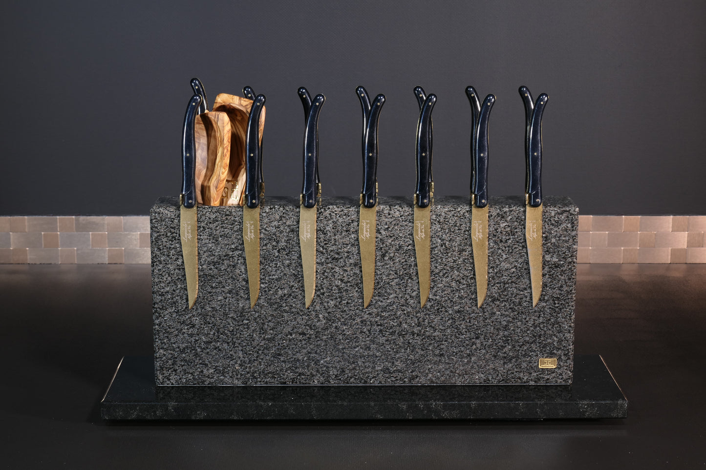 Knife block made of Nero Impala | Big Diamond Cut