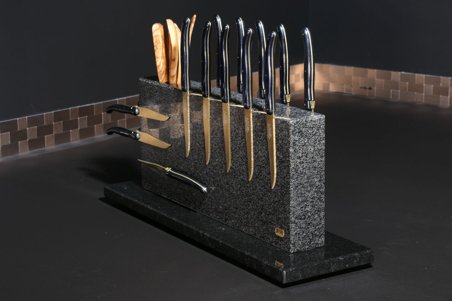 Knife block made of Nero Impala | Big Diamond Cut