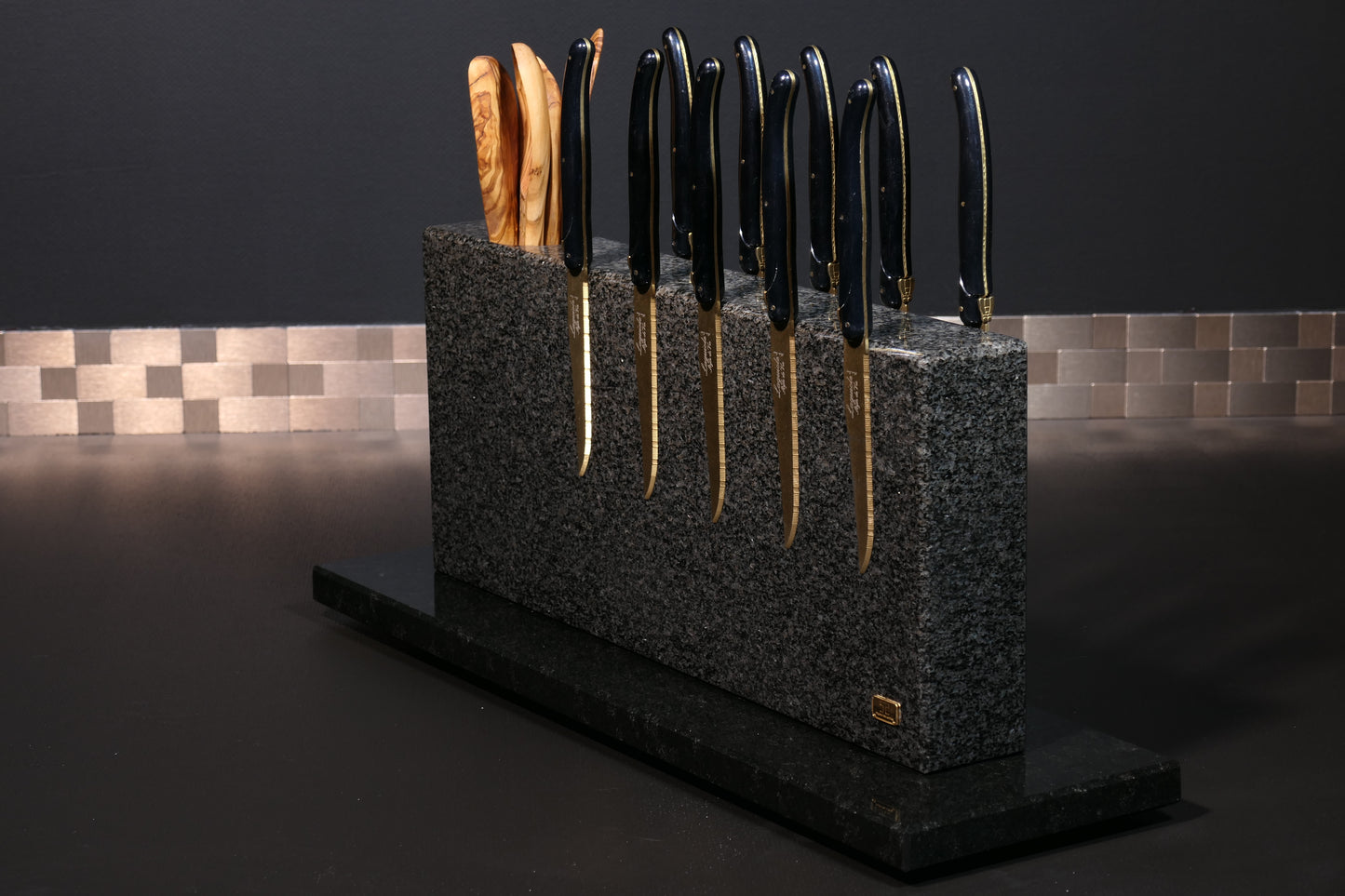 Knife block made of Nero Impala | Big Diamond Cut