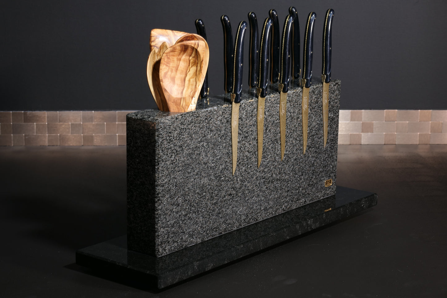 Knife block made of Nero Impala | Big Diamond Cut