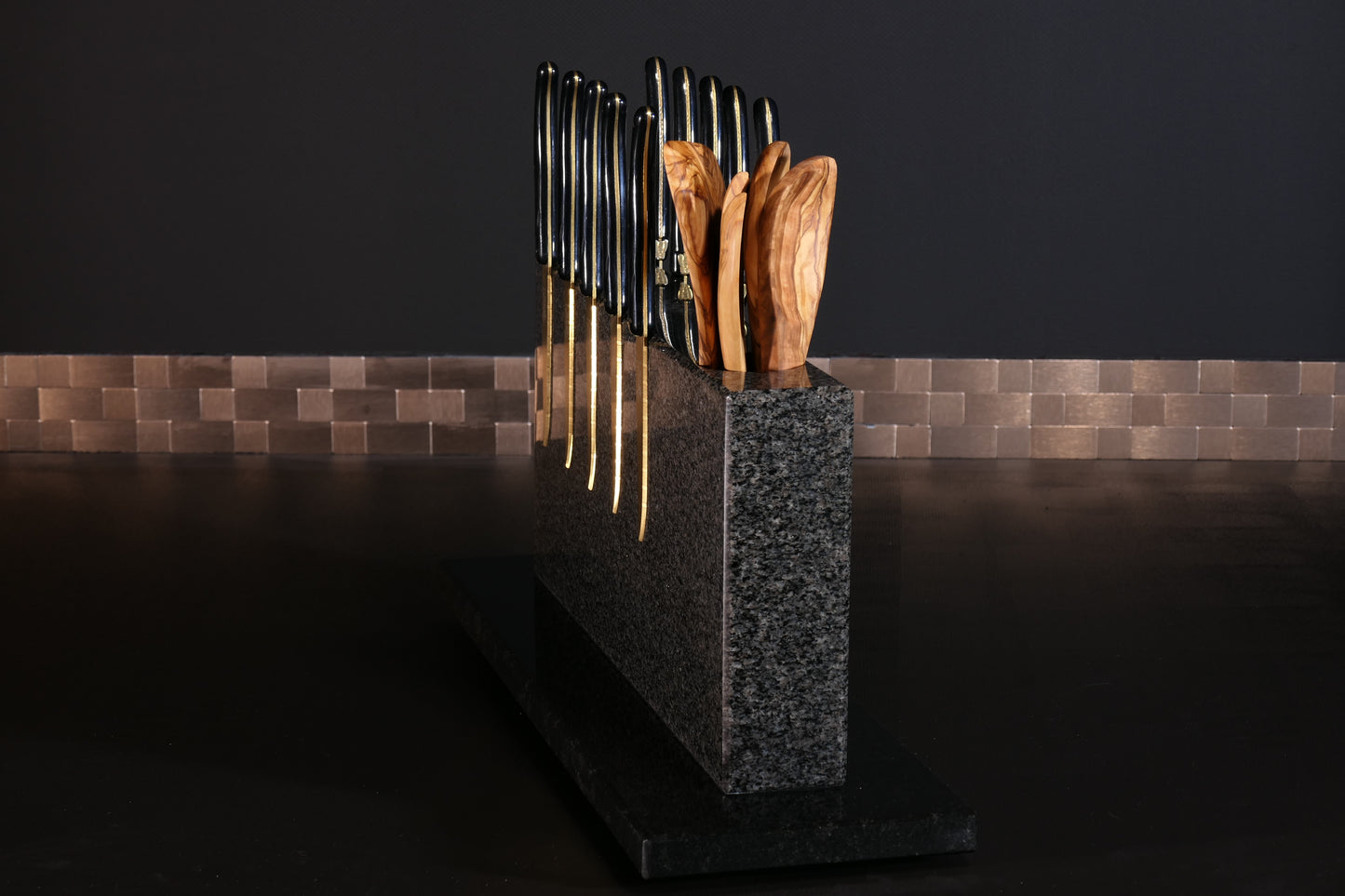 Knife block made of Nero Impala | Big Diamond Cut