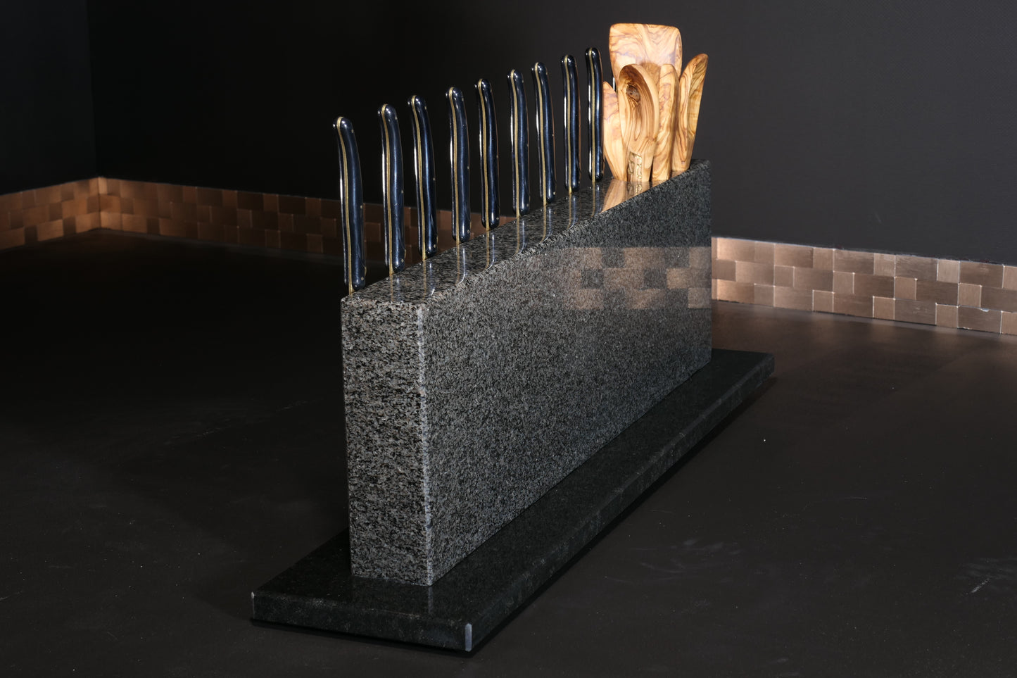 Knife block made of Nero Impala | Big Diamond Cut