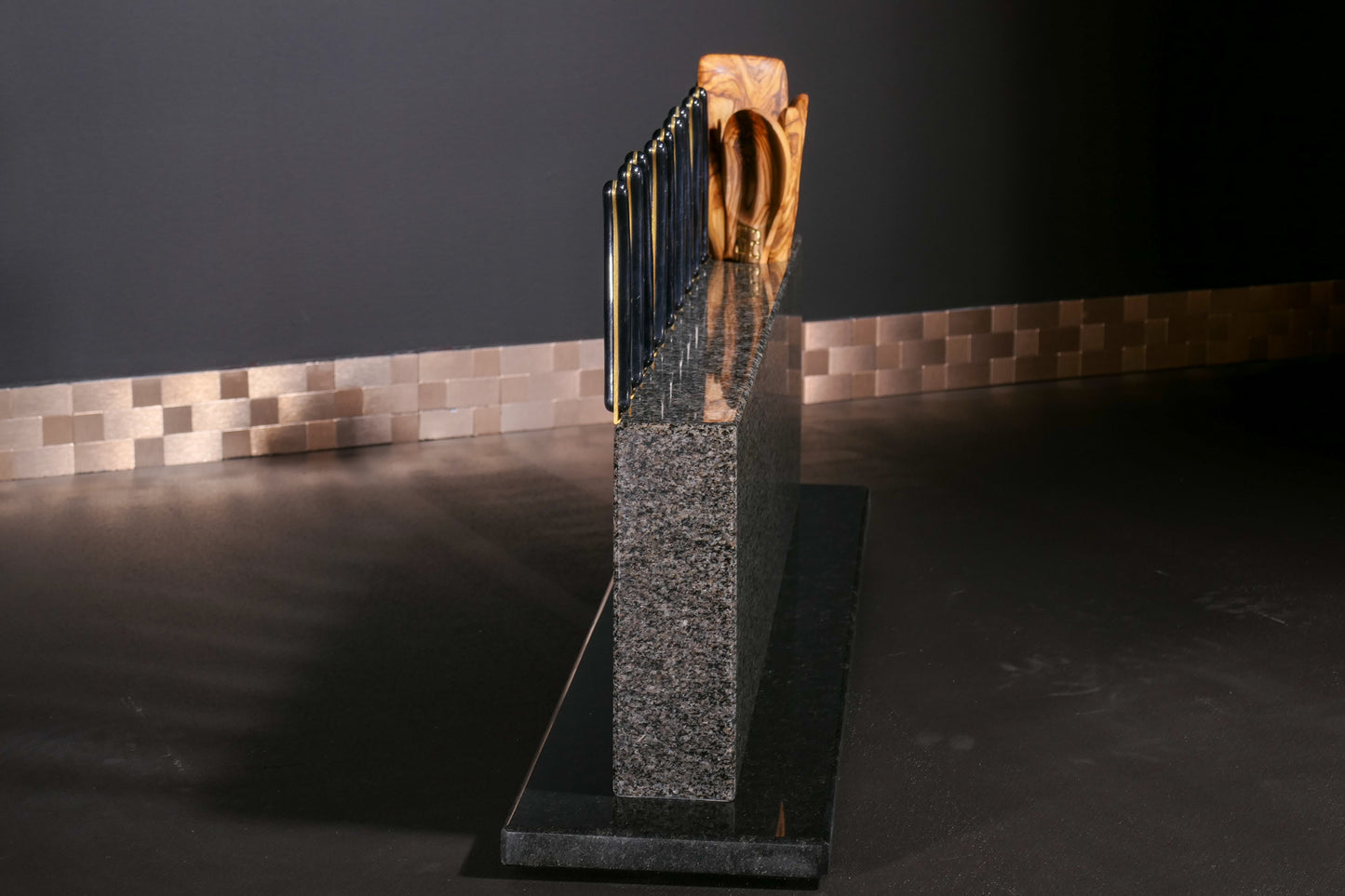 Knife block made of Nero Impala | Big Diamond Cut