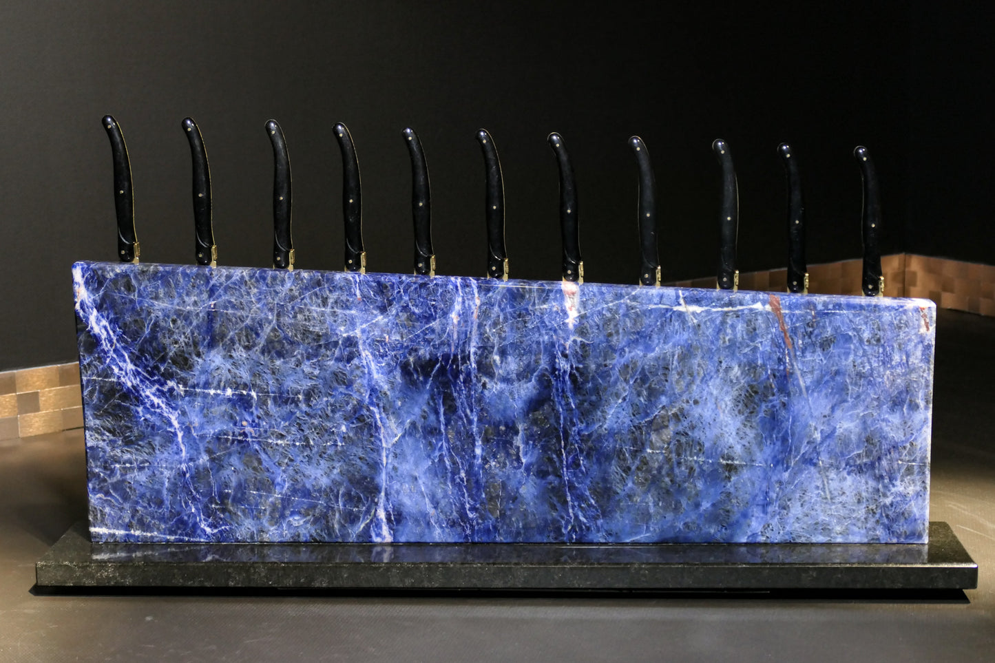 Sodalite knife block | Diamond Cut