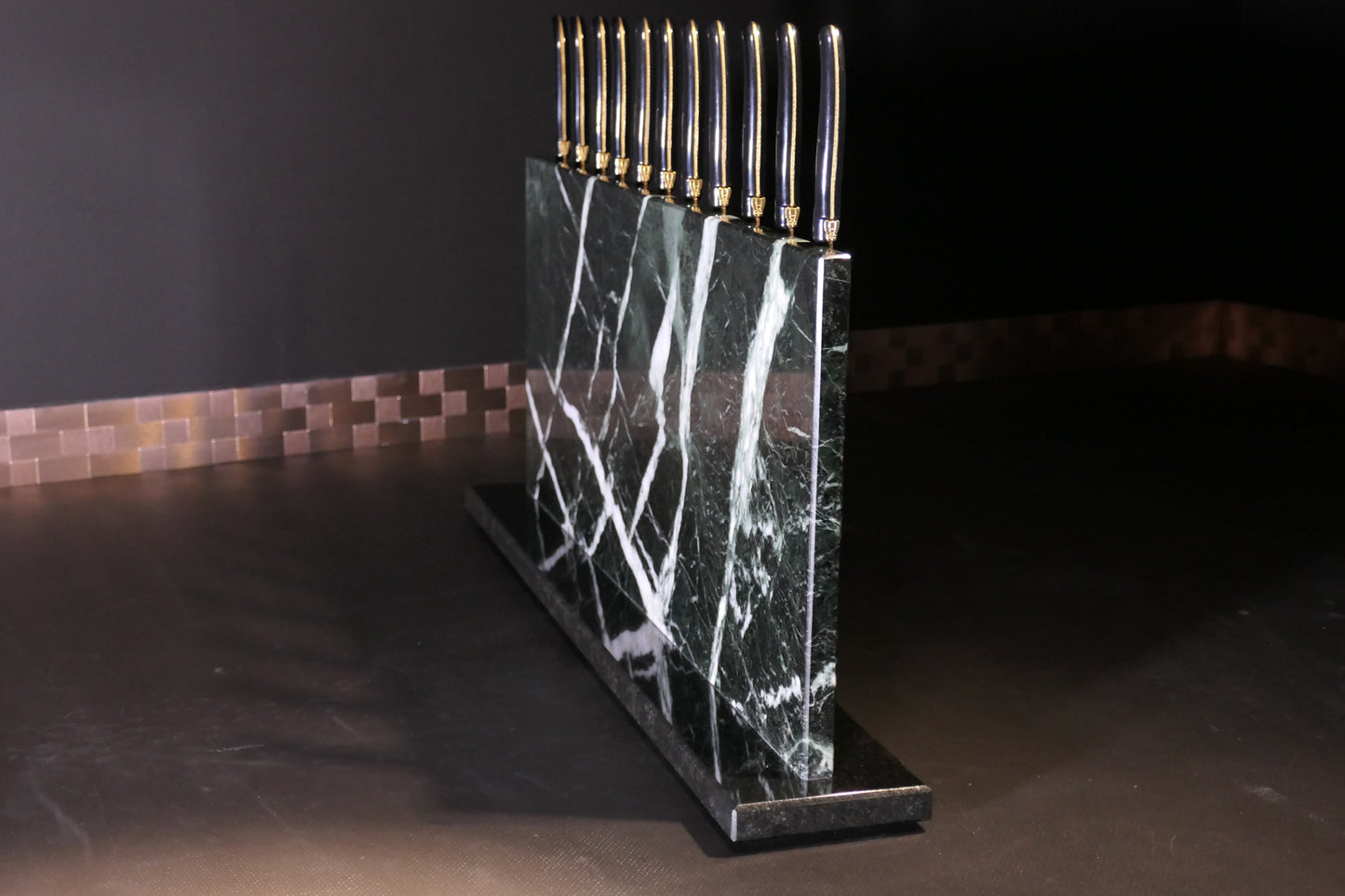 Knife block made of Veria Green | Diamond cut