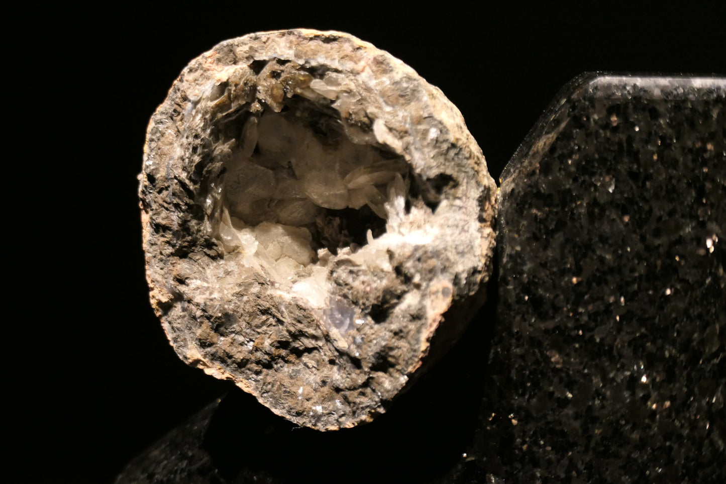 Star Galaxy Gold knife block with a geode