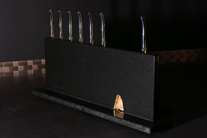 Knife block made of Nero Assoluto brushed with calcite crystal