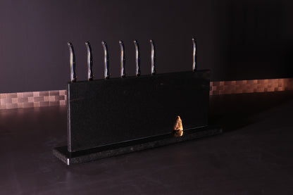 Knife block made of Nero Assoluto brushed with calcite crystal