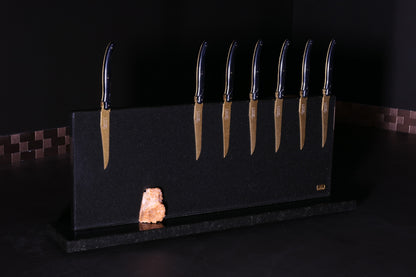 Knife block made of Nero Assoluto brushed with calcite crystal