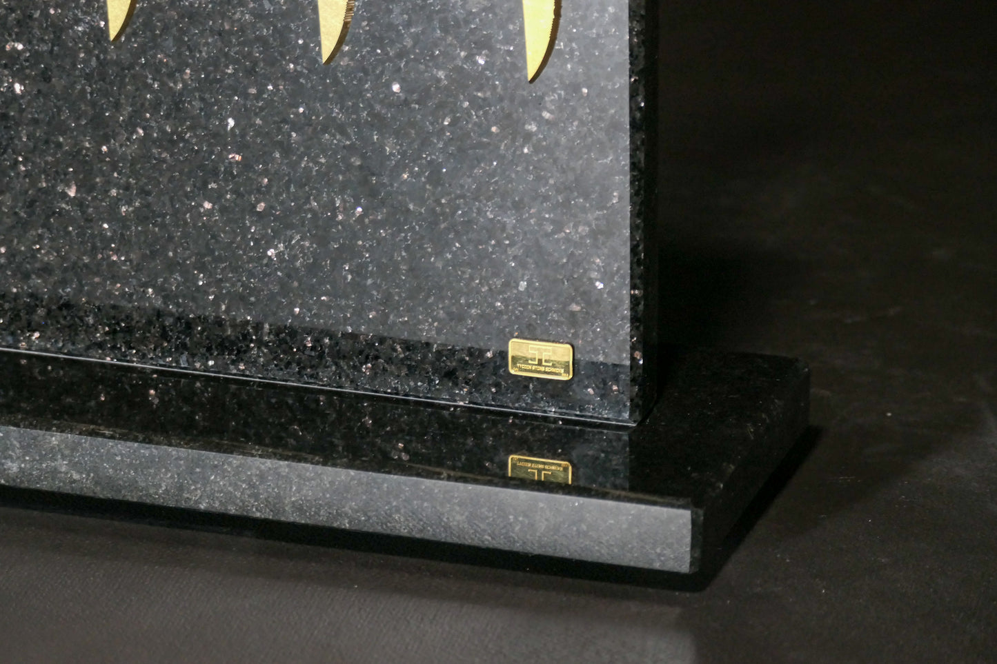 Star Galaxy Gold knife block with rock crystal