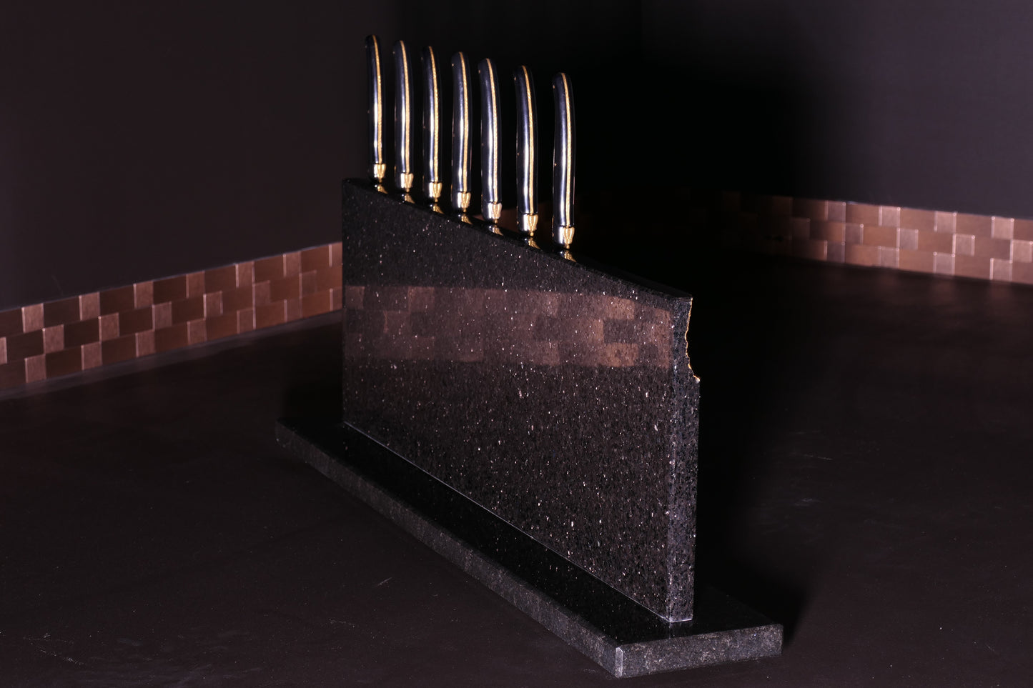 Star Galaxy Gold knife block with meteorites and gold-plated meteorite tail