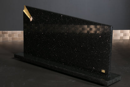 Messerblock aus Star Galaxy Gold mit Meteoriten und vergoldeten Meteoritenschweif