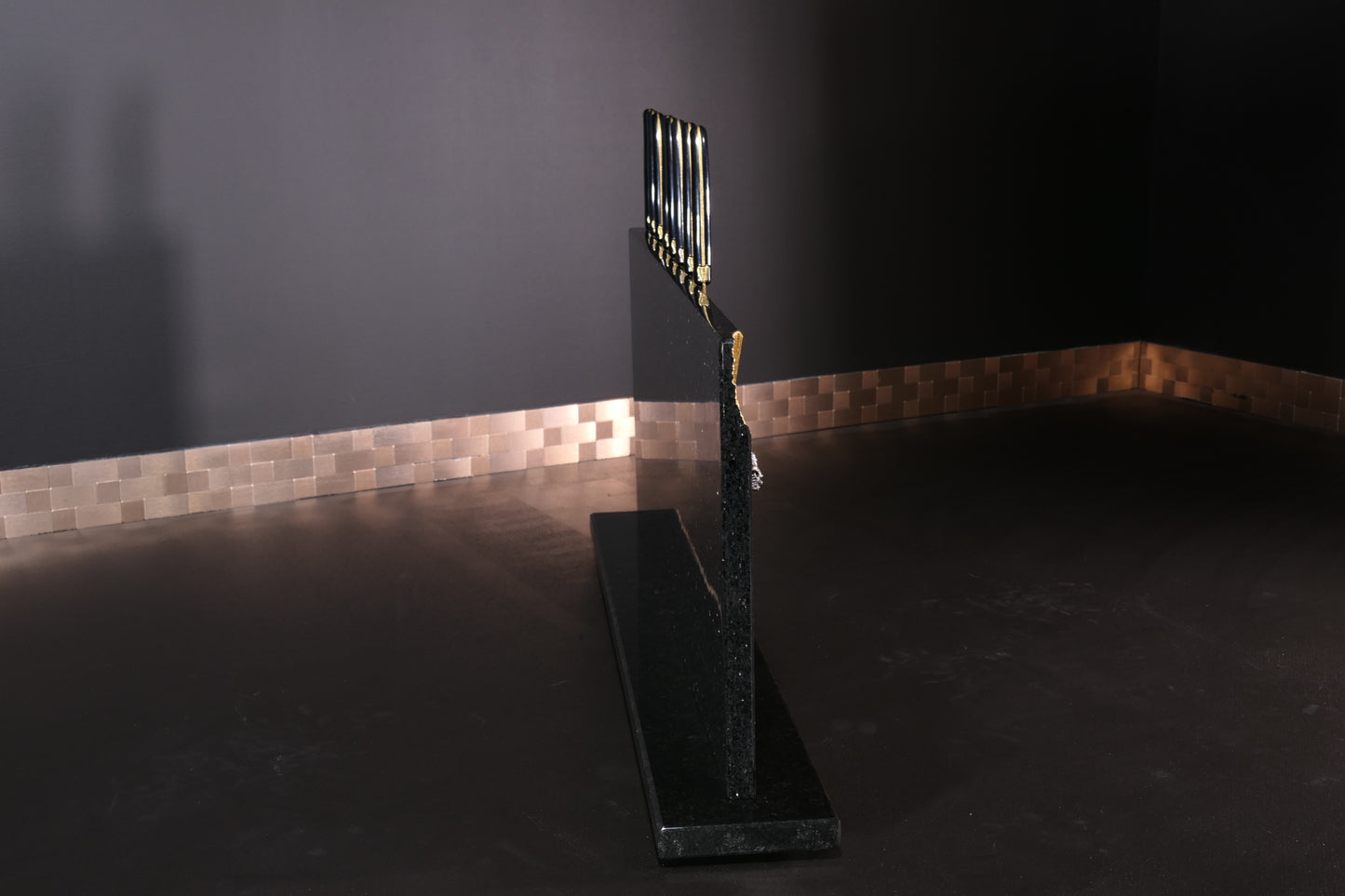 Star Galaxy Gold knife block with meteorites and gold-plated meteorite tail